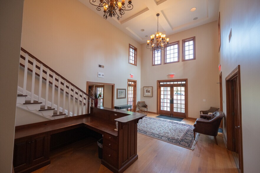 More Photos Of 7775 Cooper Rd, Montgomery Office For Lease