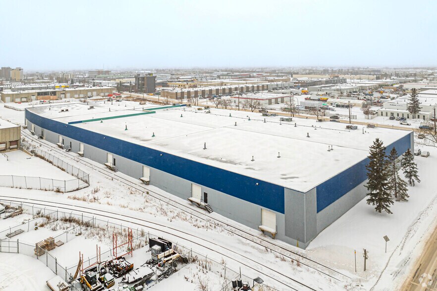 More Photos Of 11307-11329 166 A St NW, Edmonton Distribution For Lease