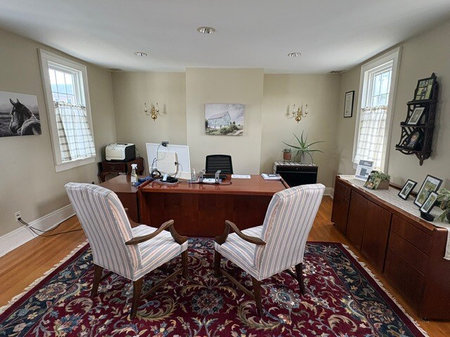 More Photos Of 103 W Pine St, Georgetown Office For Sale