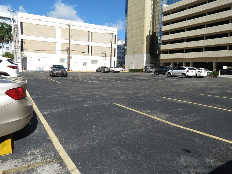 More Photos Of 2550 S Douglas Rd, Coral Gables Medical For Lease