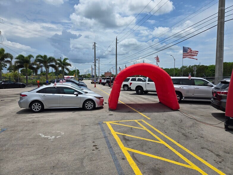 More Photos Of 24141 S Dixie Hwy, Homestead Auto Dealership For Lease