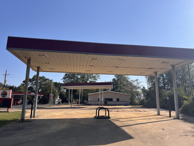 Primary Photo Of 116 S Arkansas Ave, Bloomburg Convenience Store For Sale