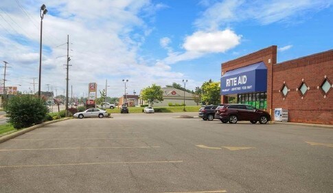 More Photos Of 4914 Youngstown Poland Rd, Youngstown Drugstore For Lease