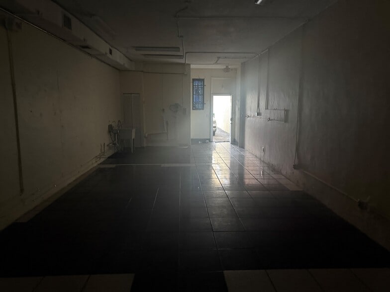 More Photos Of 928-936 N Federal Hwy, Hollywood Storefront Retail Office For Lease