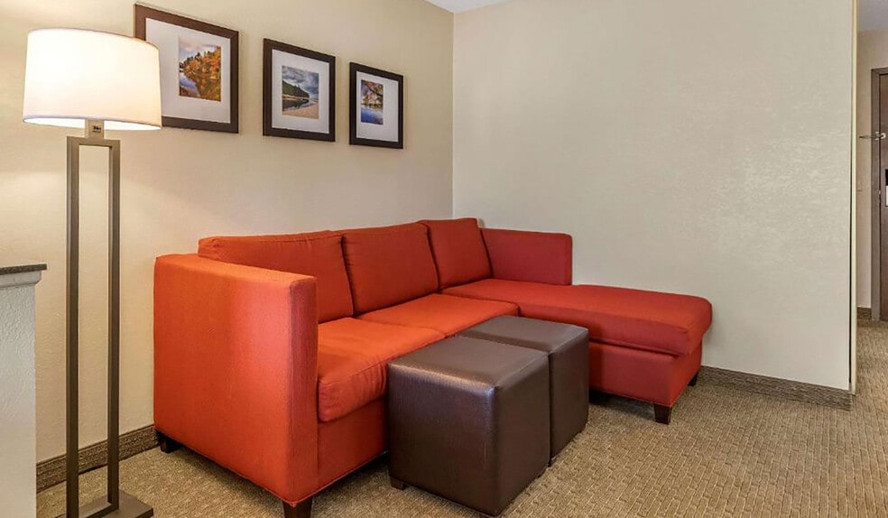 More Photos Of 350 Dodge Rd NE, Comstock Park Hotel For Sale