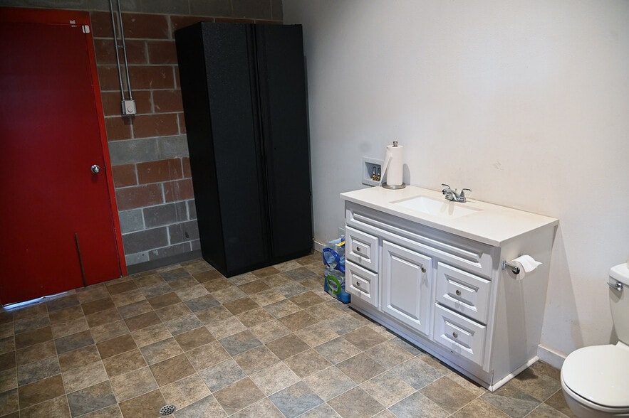 More Photos Of 163 Reagan Ln #4 & 5, Eatonville Specialty For Sale