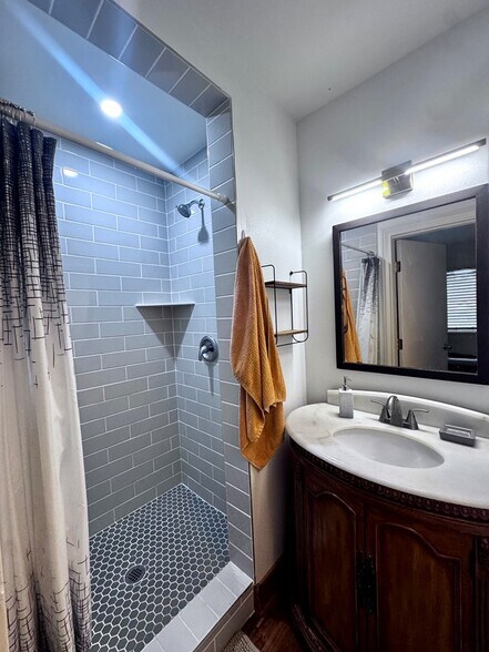 More Photos Of 3021 Avenue F, Bay City Multifamily For Sale