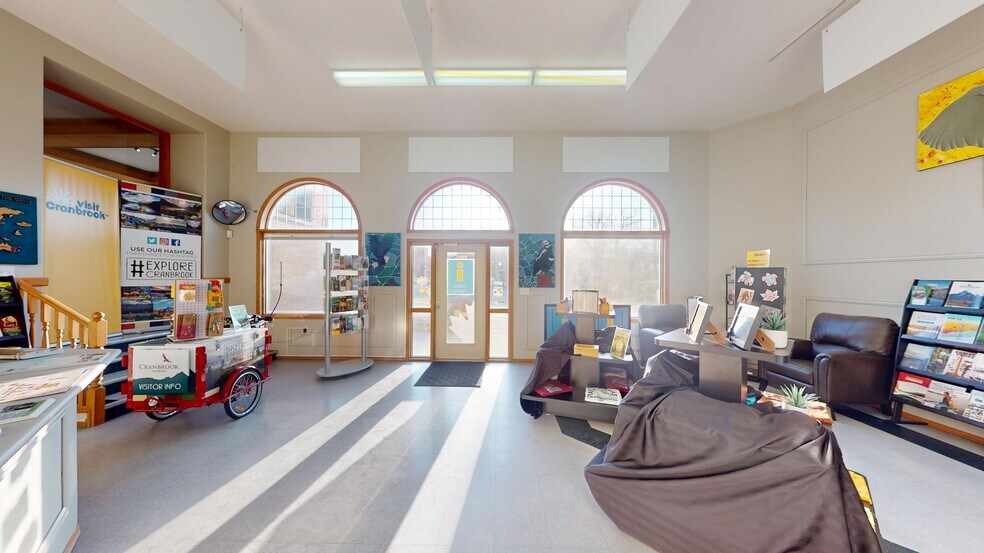 More Photos Of 800 Baker St, Cranbrook Storefront Retail Office For Sale