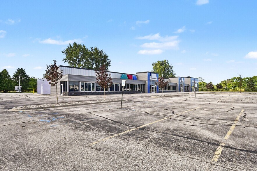 Primary Photo Of 8845 Gratiot Rd, Saginaw Freestanding For Lease
