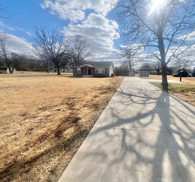 More Photos Of 409 W Washington St, Broken Arrow Land For Sale