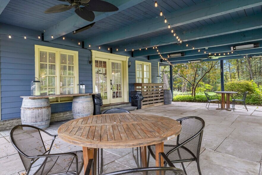 More Photos Of 4494-4496 Route 209, Stone Ridge Hospitality For Sale