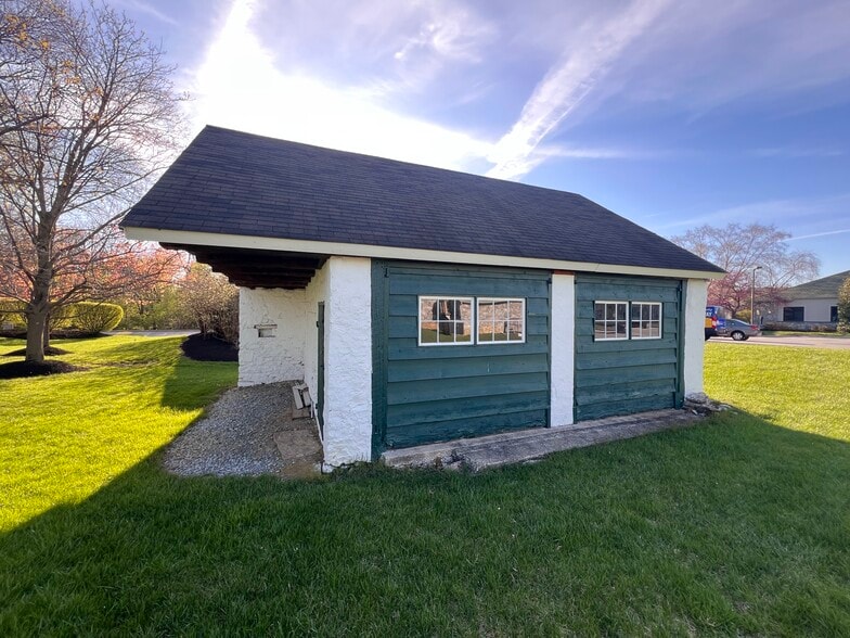 More Photos Of 100 John Robert Thomas Dr, Exton Office For Sale