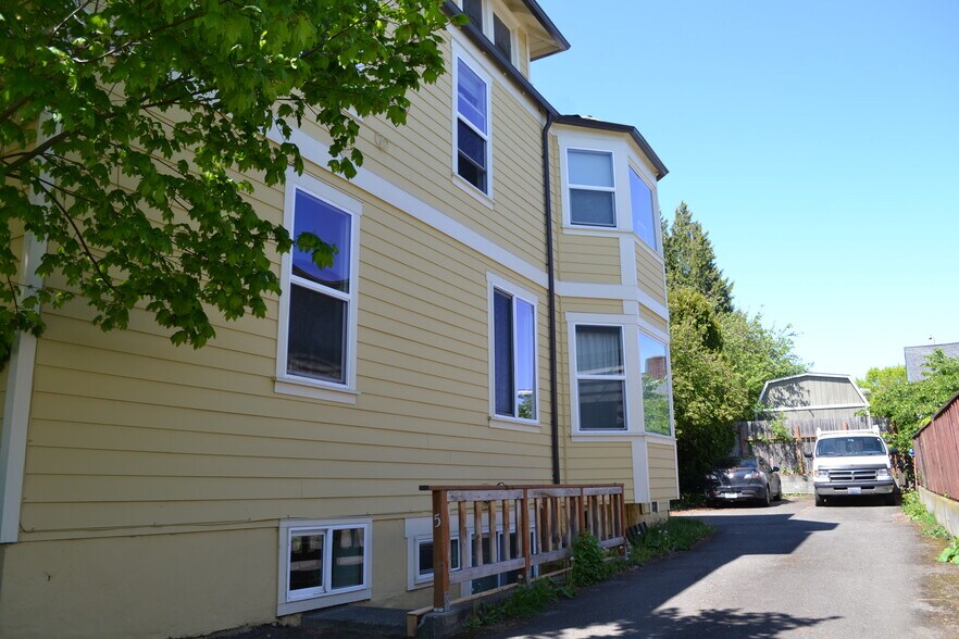 More Photos Of 1010 N 45th St, Seattle Apartments For Sale