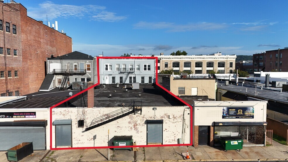 More Photos Of 146 E Front St, Plainfield Storefront Retail Residential For Sale