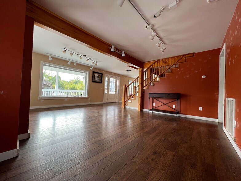 More Photos Of 75 Montcalm St, Ticonderoga Office Residential For Sale