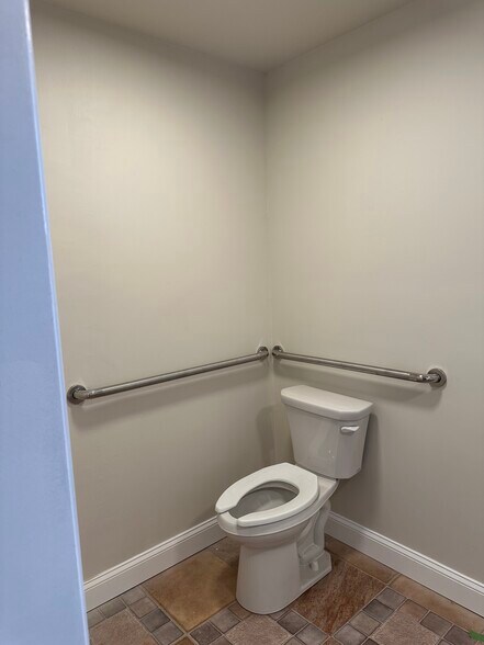 More Photos Of 800 Dekalb St, Bridgeport Storefront Retail Residential For Sale