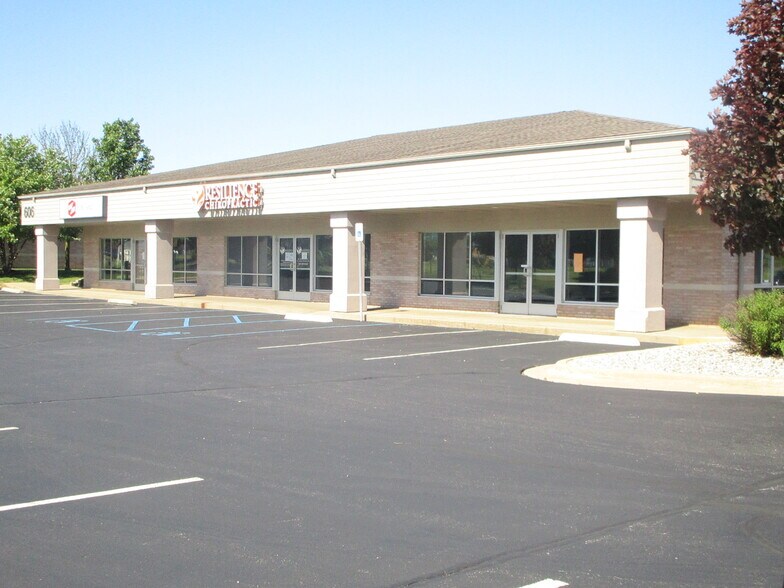Primary Photo Of 606 N 9th St, Kalamazoo Storefront For Lease
