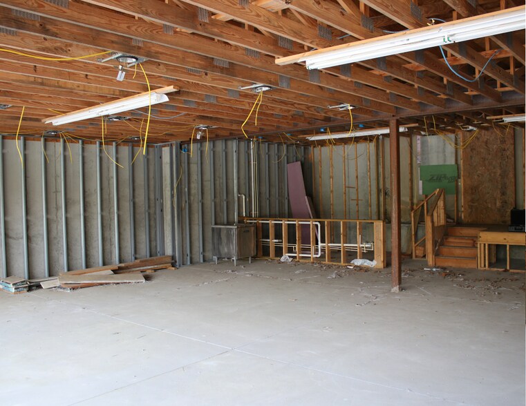 More Photos Of 7840 Camargo Rd, Cincinnati General Retail For Sale