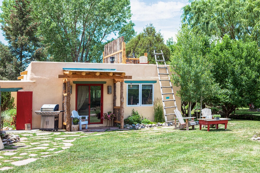 More Photos Of 613 Callejon Rd, Taos Hospitality For Sale