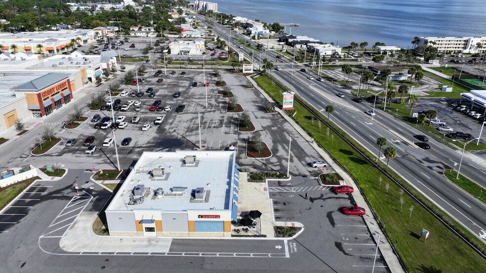 More Photos Of 2560 S Washington Ave, Titusville Restaurant For Sale