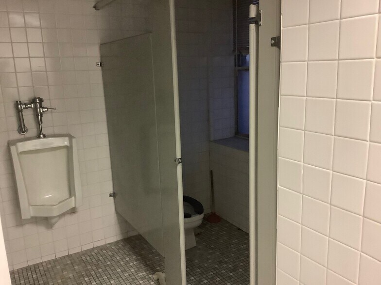 More Photos Of 19 Rogers Ave, Brooklyn Office For Lease