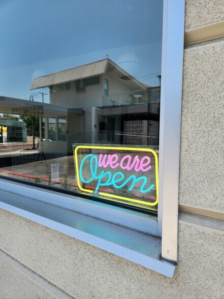 More Photos Of 701 Central Ave NE, Albuquerque Hotel For Lease