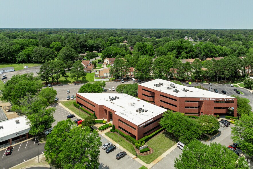 More Photos Of 4012 Raintree Rd, Chesapeake Office For Sale
