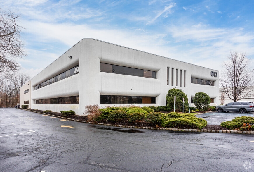 More Photos Of 60 E Us Highway 46, Fairfield Flex For Sale