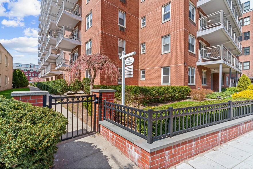 More Photos Of 700 Summer St, Stamford Office Residential For Sale