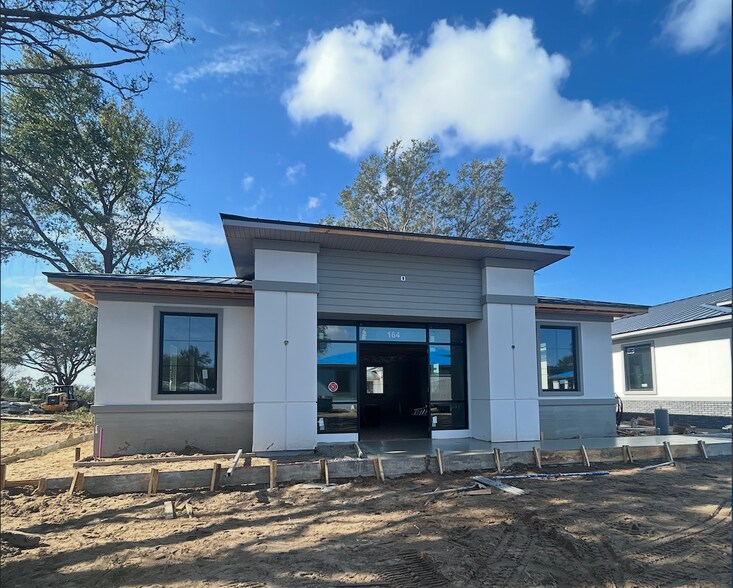 More Photos Of Southern Railway, Oakland Medical For Lease