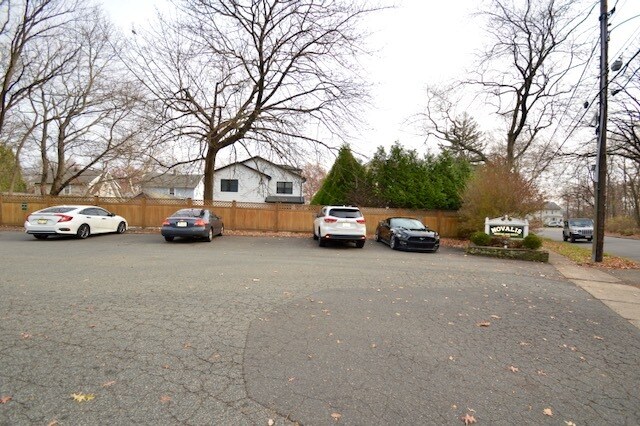 More Photos Of 17 Ogden St, Chatham Warehouse For Sale