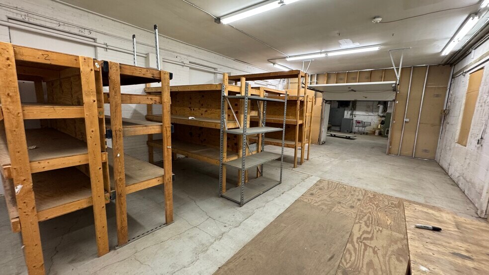 More Photos Of 958 N Penn St, Allentown Warehouse For Sale