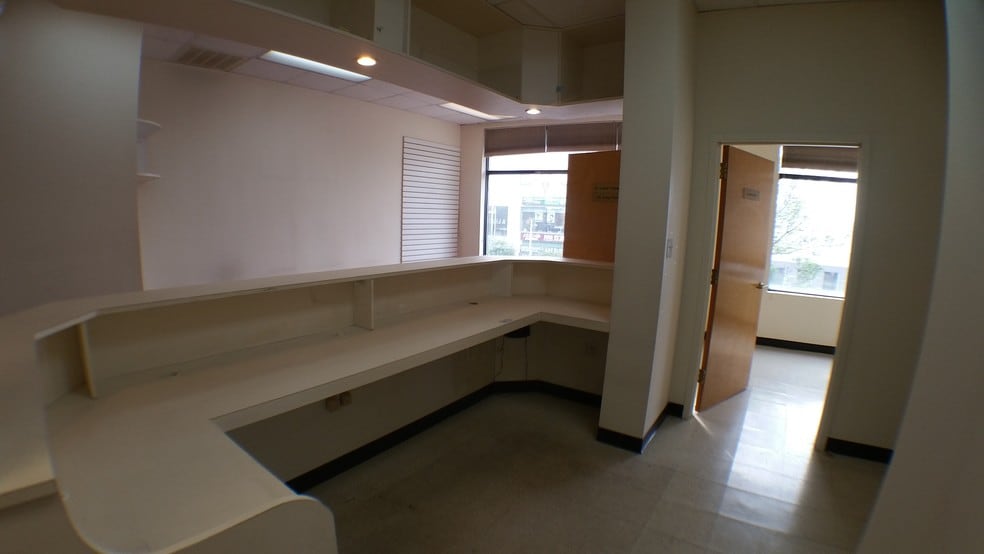 More Photos Of 232-234 Broad Ave, Palisades Park Storefront Retail Office For Lease