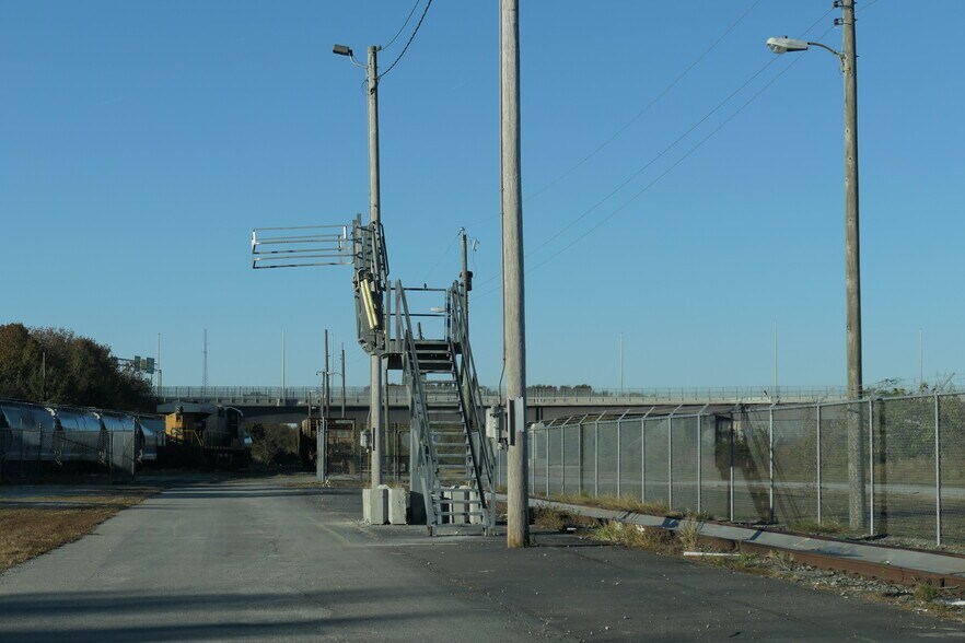 More Photos Of 800 Constitution Ave, Portsmouth Land For Lease
