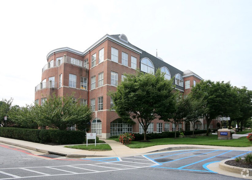 More Photos Of 10753 Falls Rd, Lutherville Office For Sale