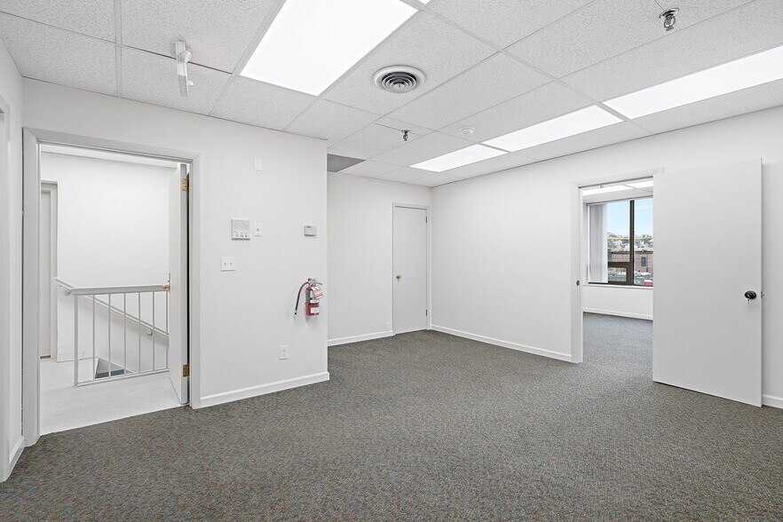 More Photos Of 30-32 N Main St, Port Chester Loft Creative Space For Lease