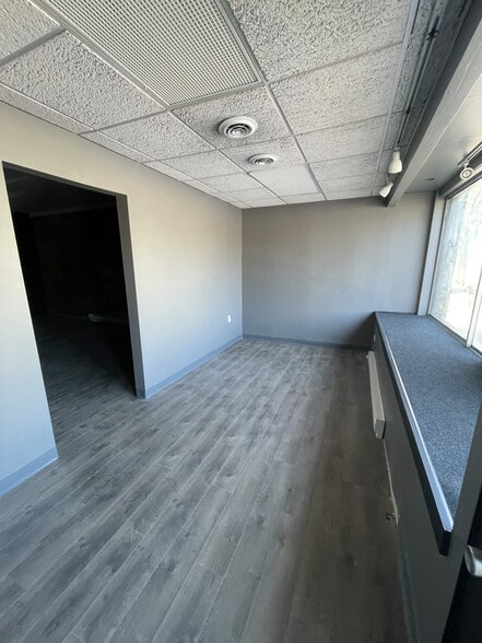 More Photos Of 848 E Warrington Ave, Pittsburgh General Retail For Lease