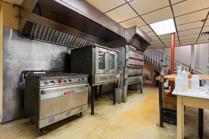 More Photos Of 2569 Charlevoix Rd, Petoskey Restaurant For Sale