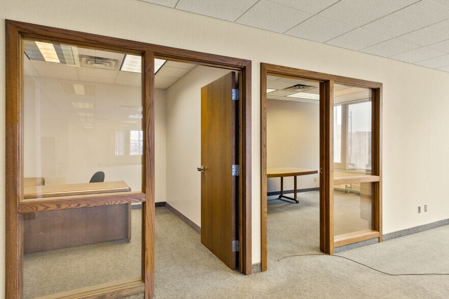 More Photos Of 17 1st Ave SW, Minot Bank For Sale