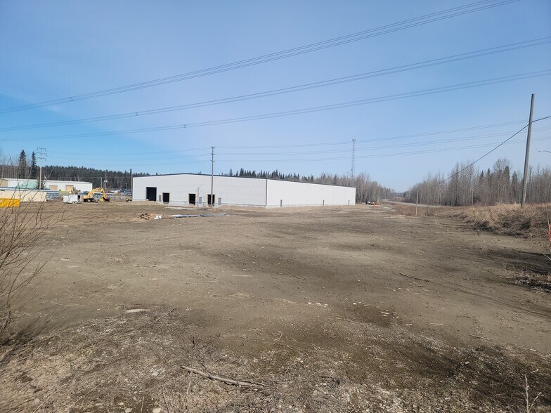 More Photos Of 8875 Willow Cale Rd, Prince George Distribution For Lease