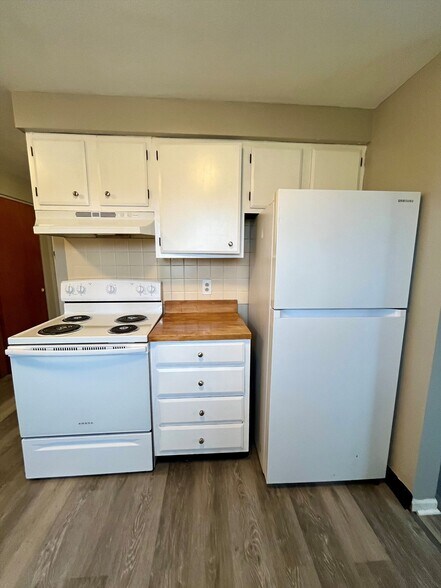 More Photos Of 115 Willow St, Lockport Multifamily For Sale