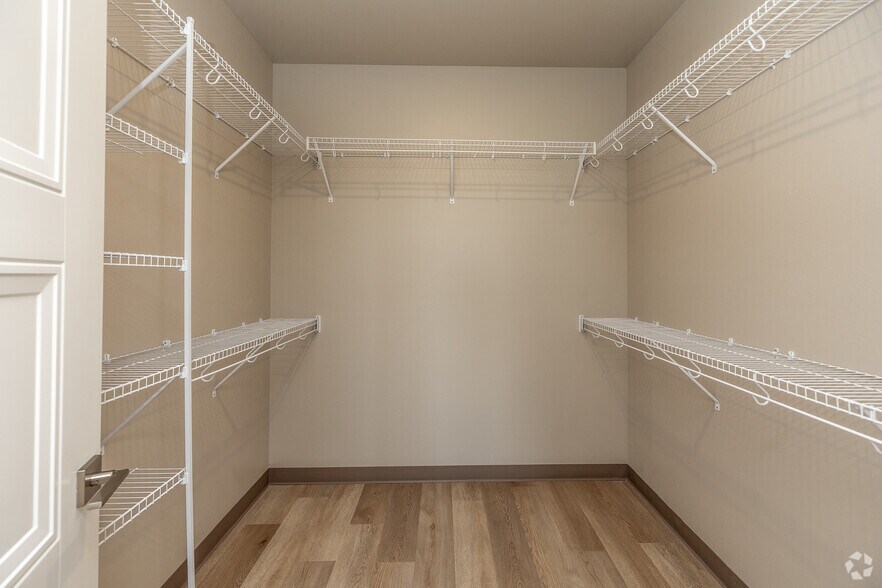 More Photos Of 1163 Baltic Ave, Tiffin Apartments For Lease