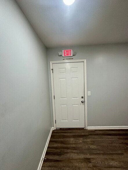 More Photos Of 315 Transport Dr, Cookeville Warehouse For Lease