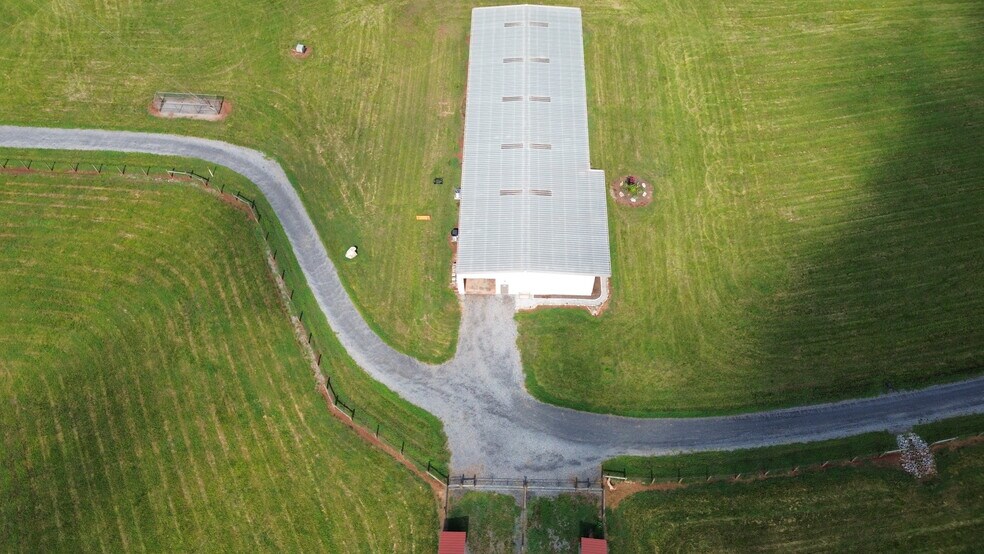 More Photos Of 3922 Highway 2, Cohutta Flex For Sale