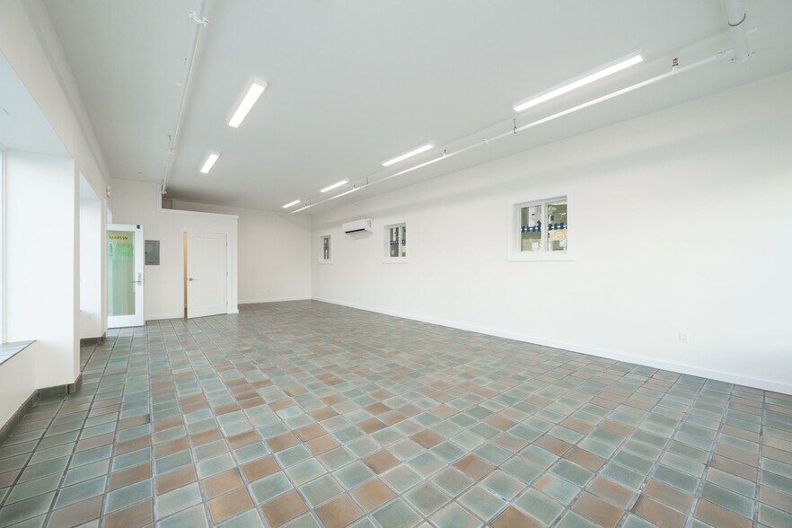 More Photos Of 1110 Truman Ave, Key West General Retail For Lease