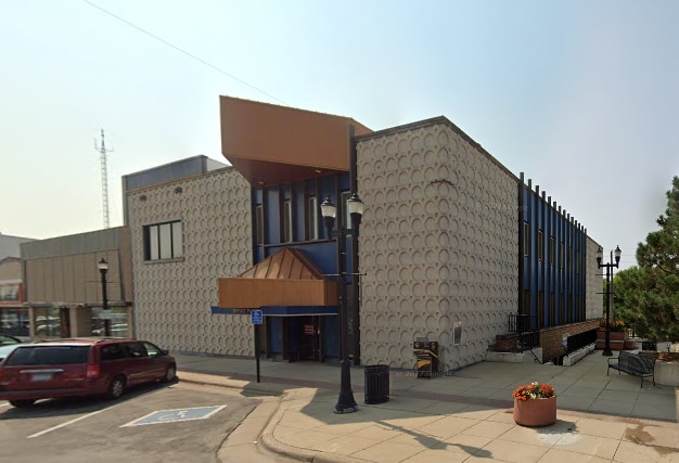 More Photos Of 101 S 1st St, Montevideo Office For Sale