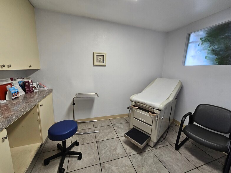 More Photos Of 1376 N Waterman Ave, San Bernardino Medical For Lease