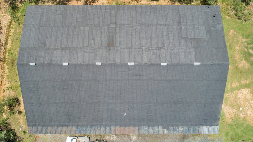 More Photos Of 121 Trotter Industrial Ln, Saluda Warehouse For Lease