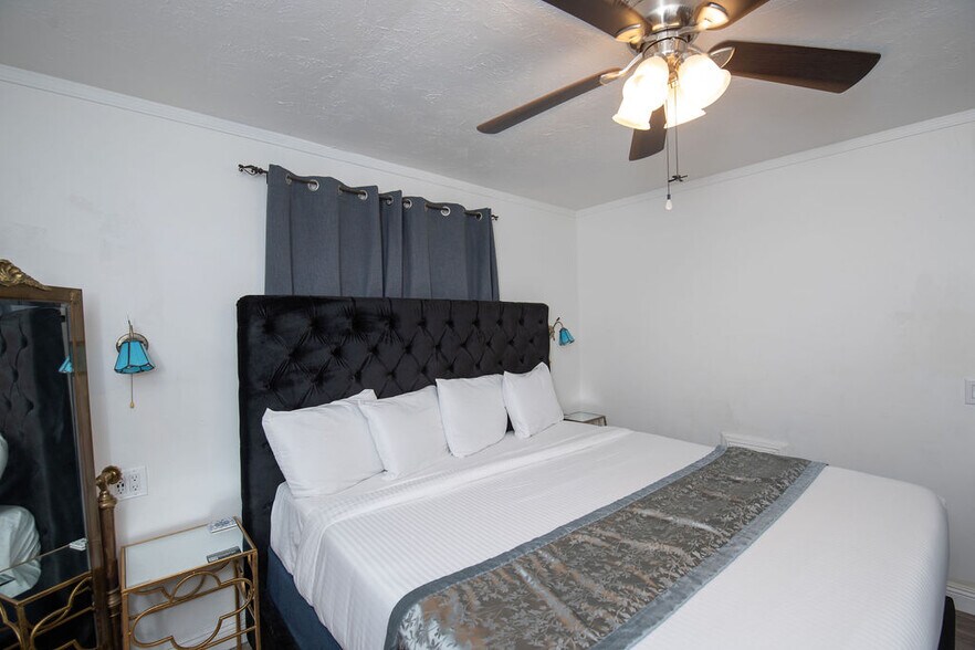 More Photos Of 18239 Main St, Jamestown Hotel For Sale