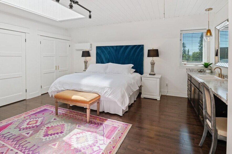More Photos Of , Sandpoint Unknown For Sale